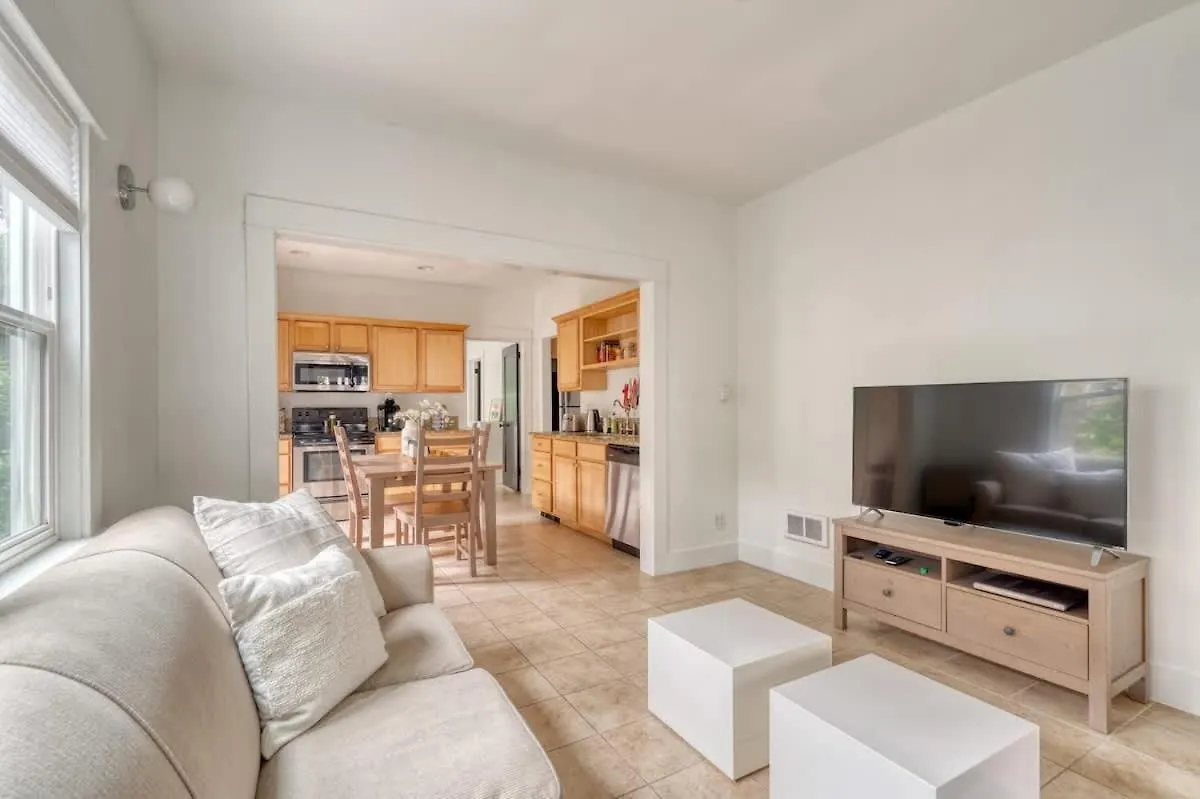 Stay Portland - The Sunnyside Cottage, Local Shops & Nightlife 0*,