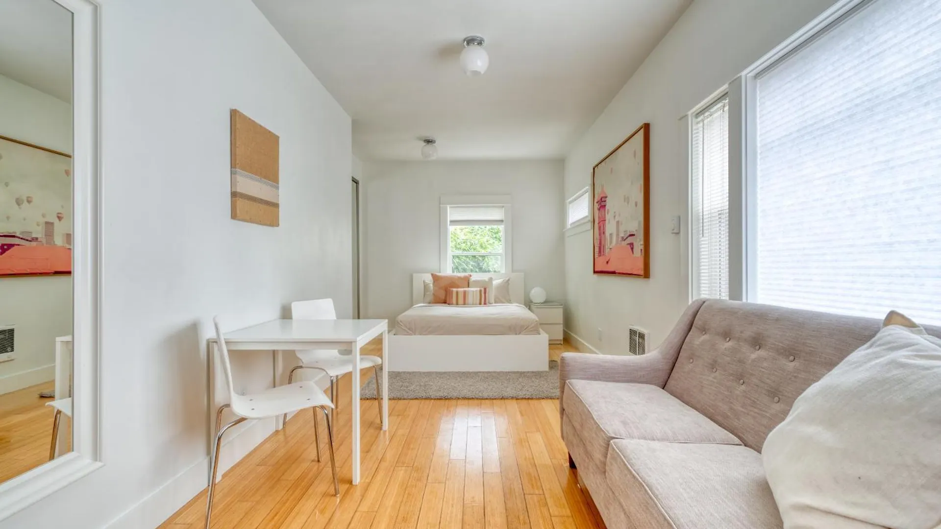 Stay Portland Collection - The Sunnyside Cottage, Local Shops & Nightlife