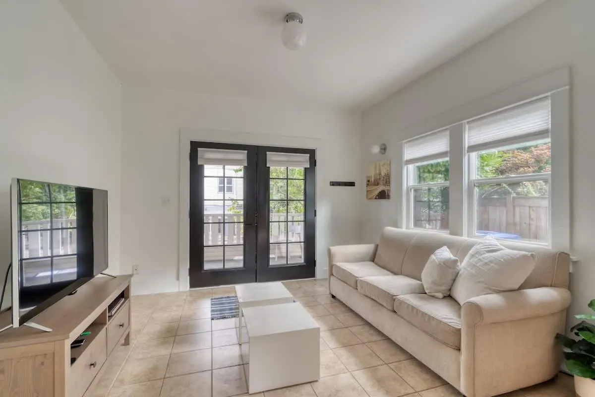 Apartman Stay Portland - The Sunnyside Cottage, Local Shops & Nightlife